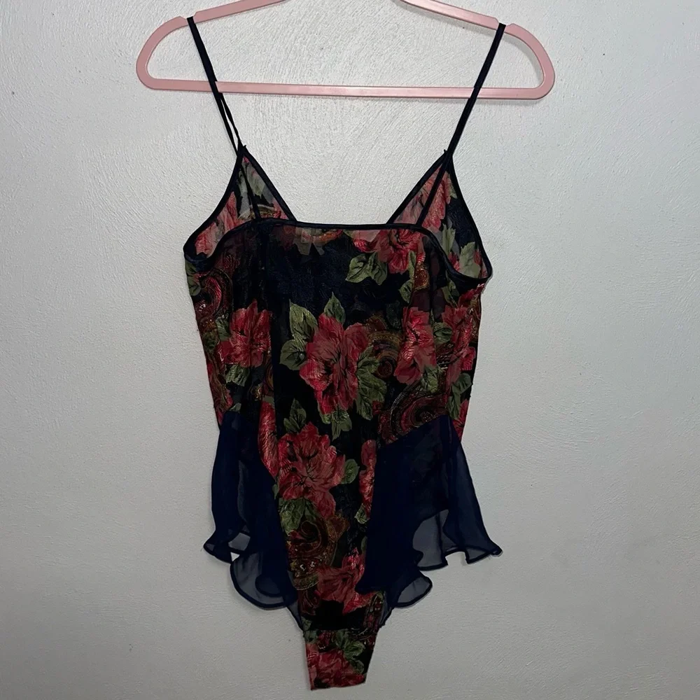 Vintage Victoria’s Secret Floral Bodysuit - Picture 9 of 10